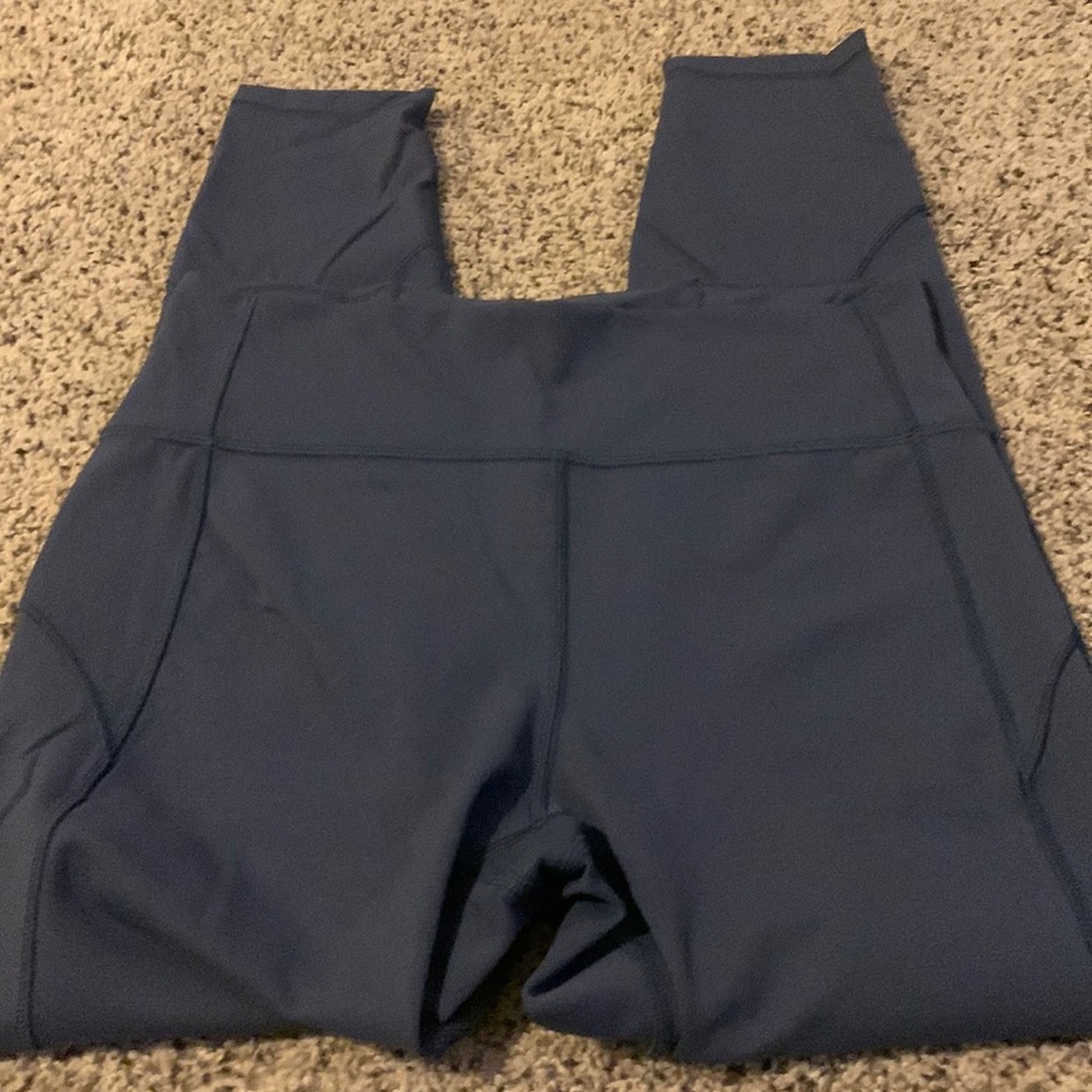 Lululemon womens leggings, sz 8
